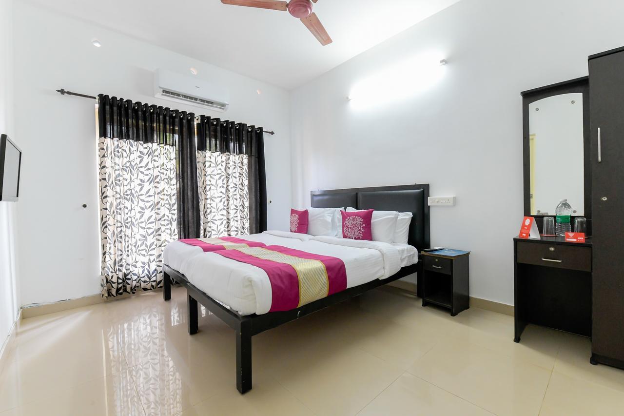 Oyo 11891 Amare Beach Resorts Alappuzha Exterior photo